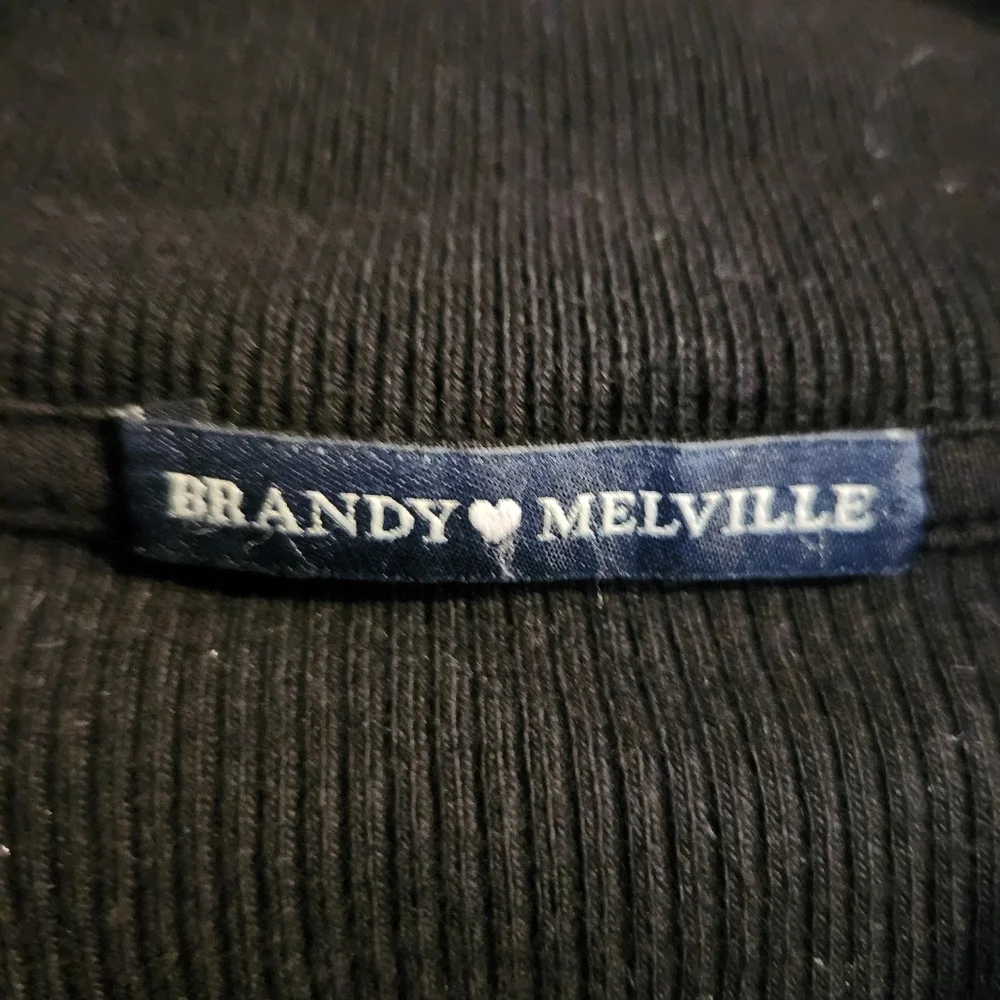 Brandy Melville Ribbed Long Sleeve Button Down Collared  Carolyne Top - Black - Picture 4 of 7